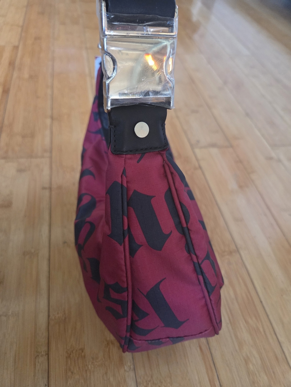 NWT LeSportsac By Gwen Stefani L.A.M.B. Red Mega Hobo Shoulder Bag with Black - Picture 4 of 12
